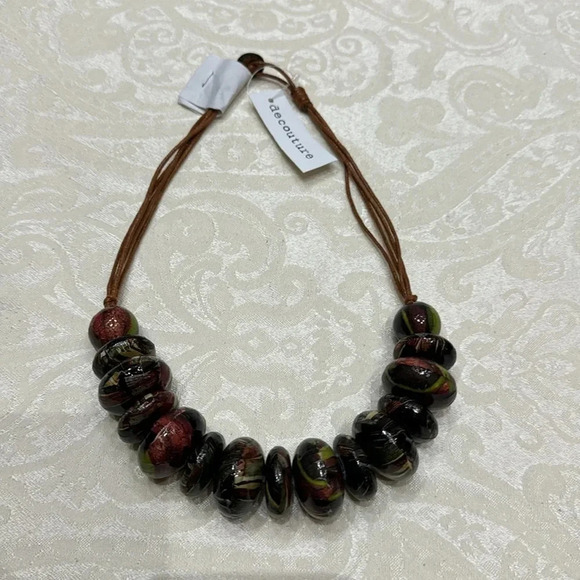 decouture Ivy wood bead necklace - Picture 2 of 7